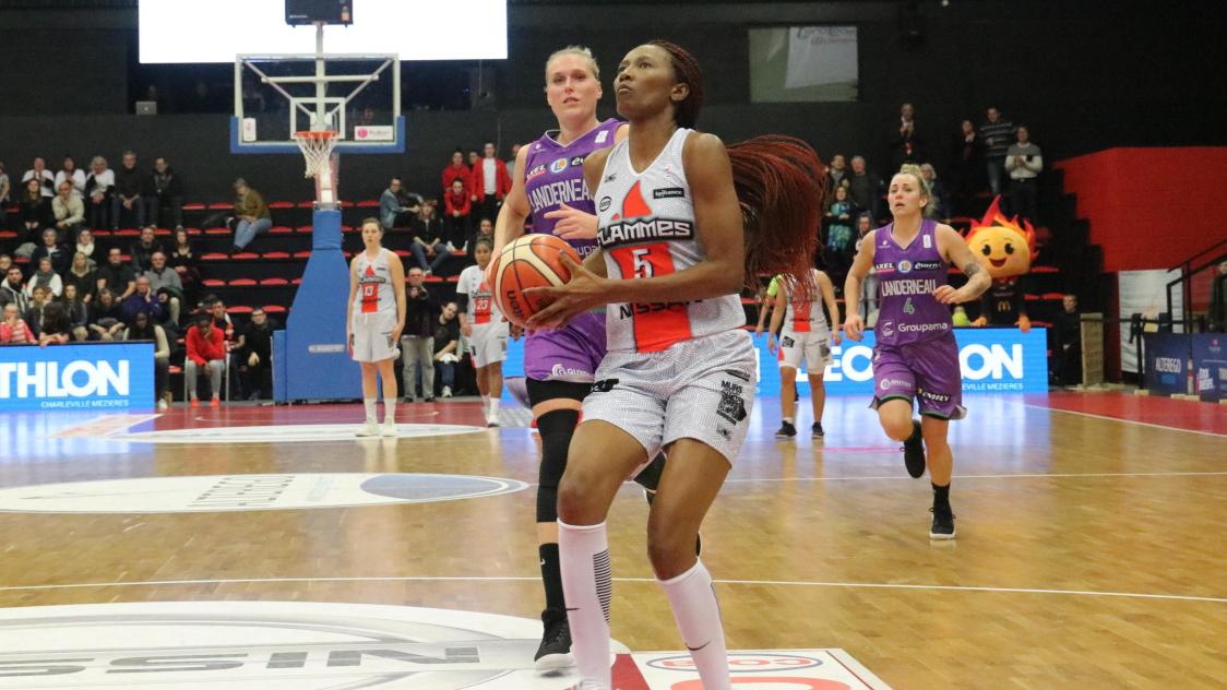 Basket ball. Les Flammes Carolo passent autre chose